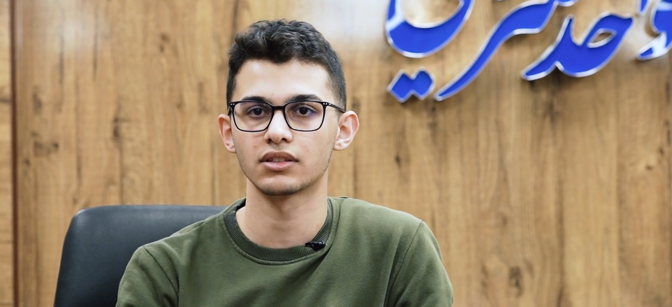 نظر دانشجویان واحد الکترونیکی- آقایان آرن داودی، درو بدلیانس و هارمیک نظر