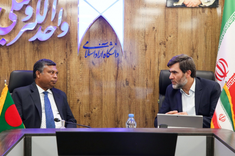 بازدید سفیر بنگلادش از واحد الکترونیکی دانشگاه آزاد اسلامی
