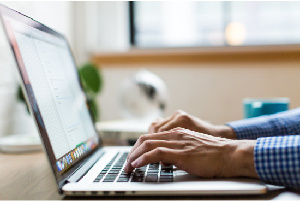 آموزش استفاده از سامانه‌های دانشگاه و حضور در کلاس‌های آنلاین