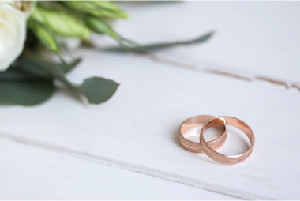 اعطای تسهیلات قرض‌الحسنه ازدواج به دانشجویان دانشگاه آزاد اسلامی