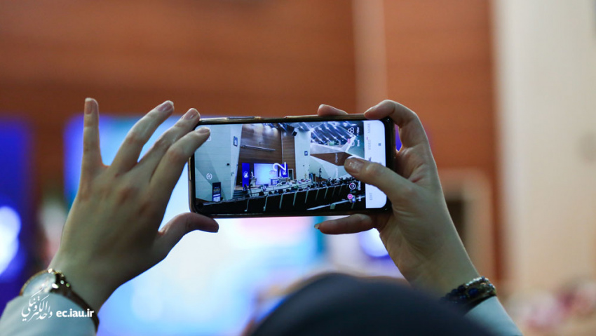 دریافت  ۴۰۰ ایده استارتاپی به همایش فرهنگ و تربیت در فضای مجازی و دانشگاه هوشمند