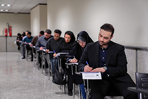 بازدید رئیس واحد الکترونیکی دانشگاه آزاد اسلامی از حوزه امتحانی تهران-شرق